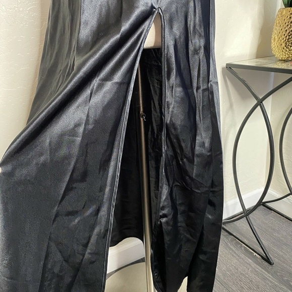 VTG Victoria's Secret Gold Label Satin Long Nightgown Slip Black SLITS Size P - Picture 5 of 6